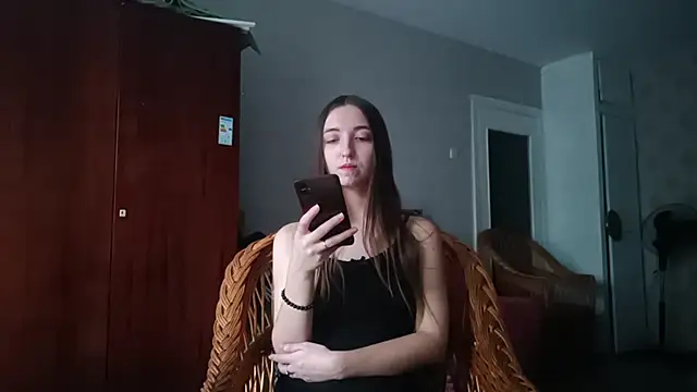 WynonaFarhat webcam
