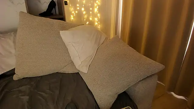 BonerBarbie webcam