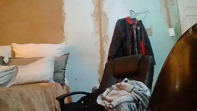 Nicky52 webcam