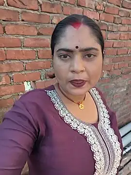Aanushka webcam