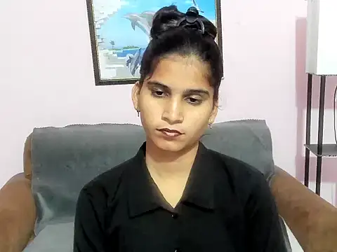LustyManara webcam