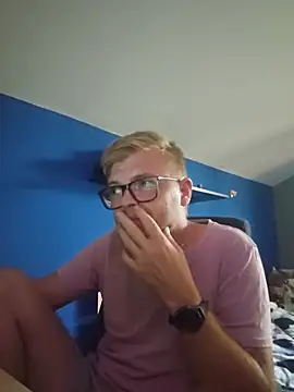 blondeboy92 webcam