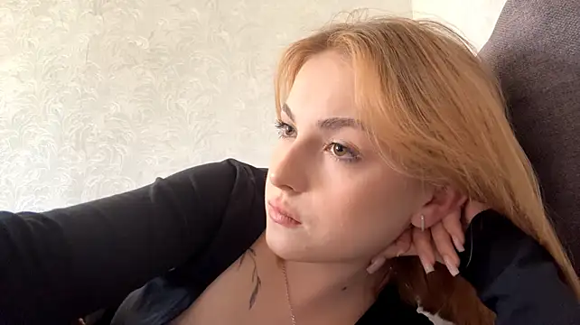 MargotHalo webcam