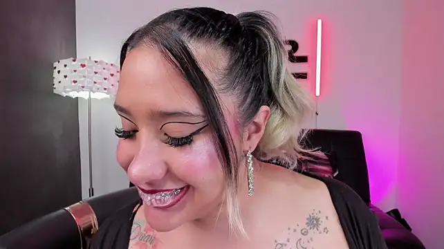 miss_danika webcam