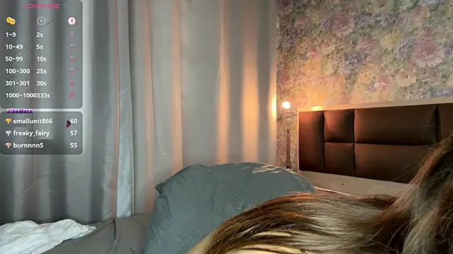 LoraDavi live cam preview