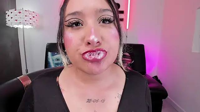 miss_danika webcam