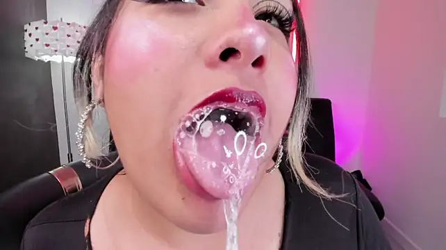 miss_danika webcam