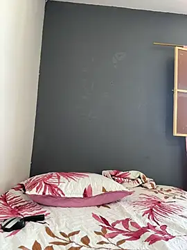 AliceeJoness_ webcam