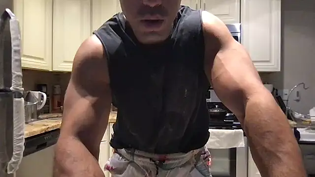 BigGuyMuscle webcam