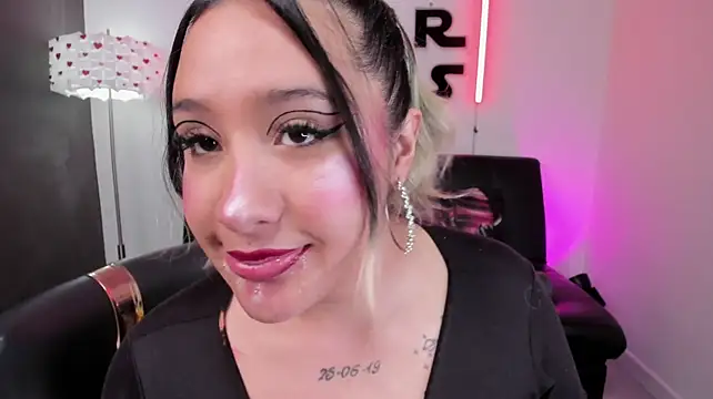 miss_danika live cam on StripChat
