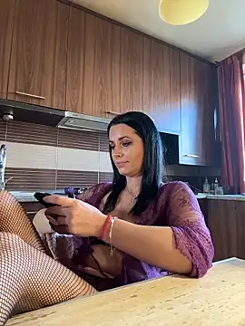 Hotmomcheckk_ webcam