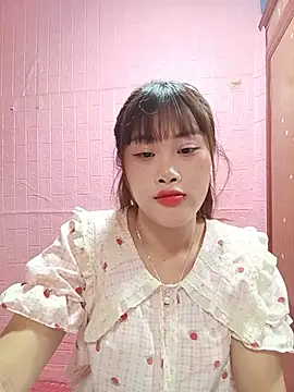Lucky_lucky2k live cam on StripChat