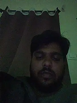 Cutehornyyboiy webcam