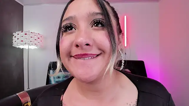 miss_danika webcam