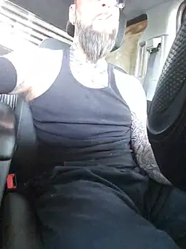 Beardedtattood live cam on StripChat