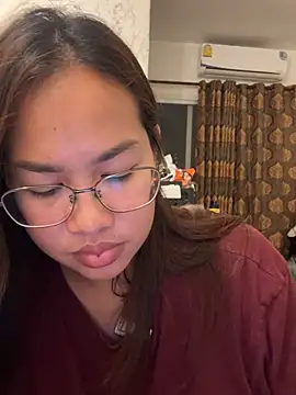 Ponthip webcam