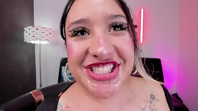 miss_danika webcam