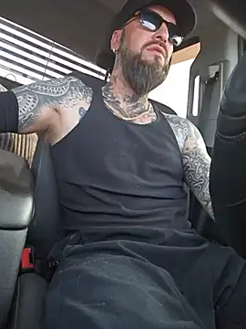 Beardedtattood webcam
