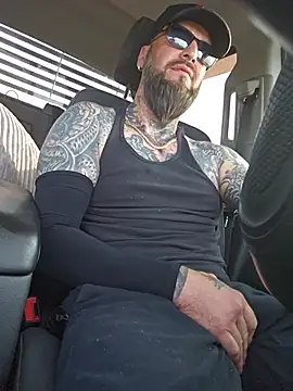 Beardedtattood webcam