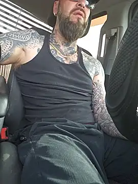Beardedtattood webcam