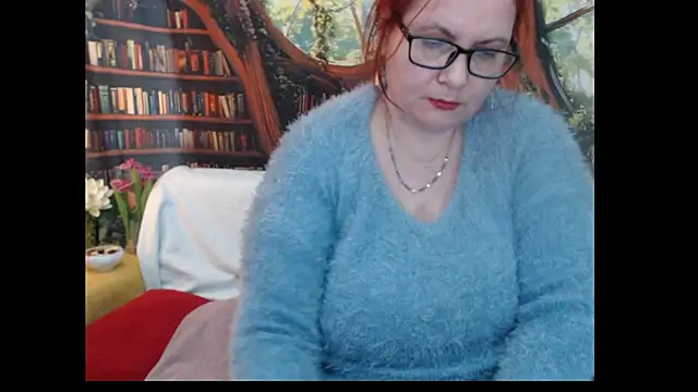 PlayfullMature webcam