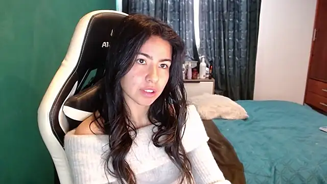 alice_middlee webcam