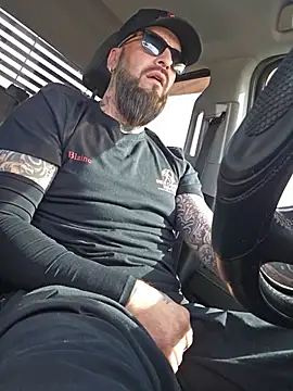 Beardedtattood webcam