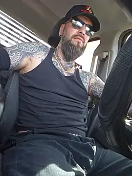 Beardedtattood webcam