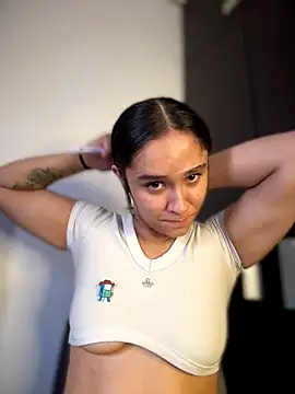 Isabella-Teen webcam