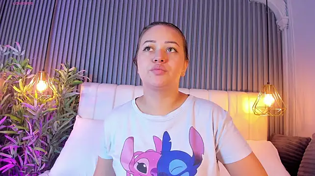 AnaisClark webcam