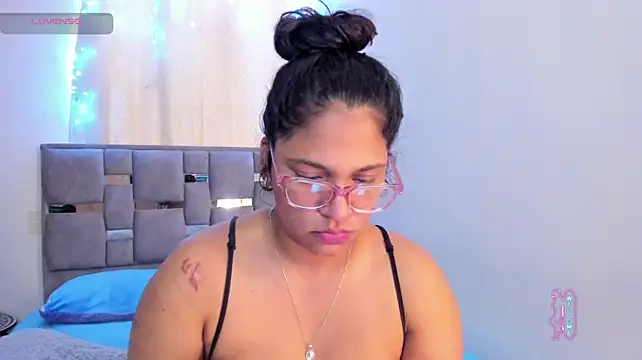Vickyy30_