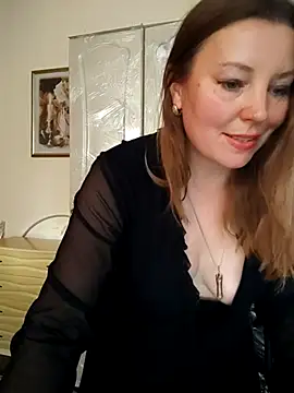 VselenaSun402 live cam on StripChat