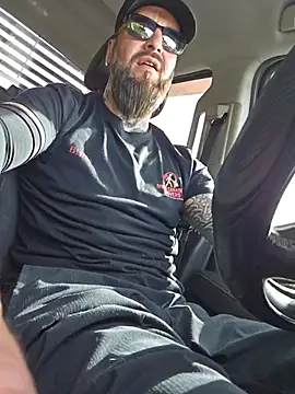 Beardedtattood live sex cam