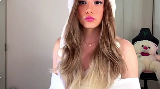 Modèle: Isa_Pallmer