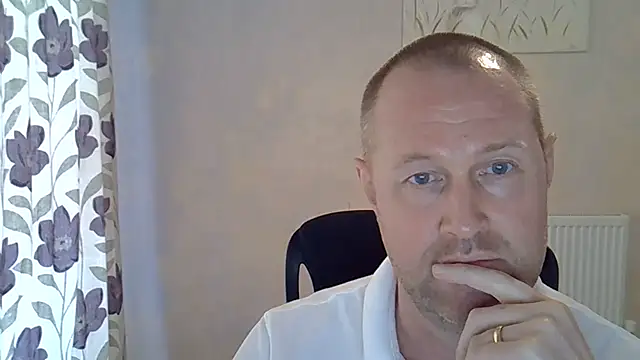 fuck_buddy_uk (Ask my age) - I Like Your Cock Daddy