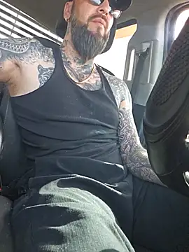 Beardedtattood webcam