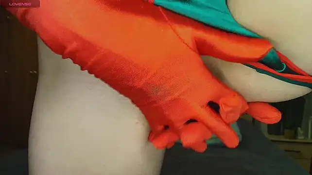Aromaloveqq live cam preview