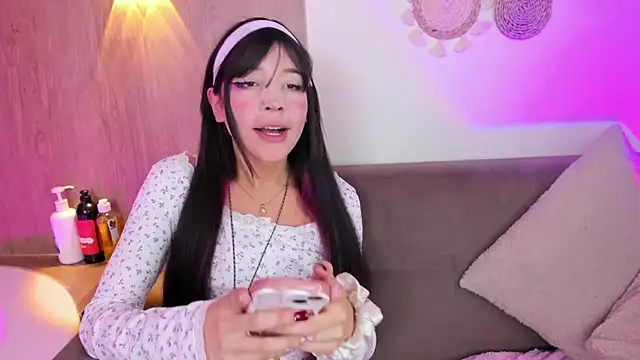 AliiceWonderland_ webcam