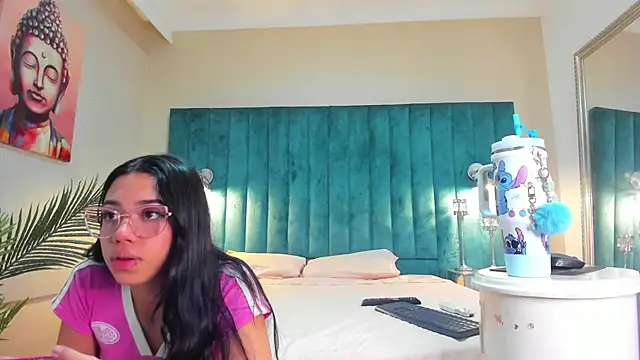 jasmine_saenz webcam