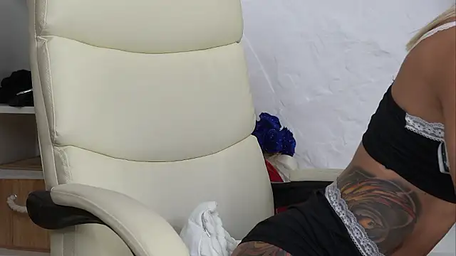 TiffanyMaze webcam