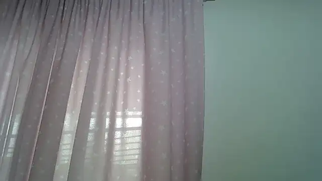 SkinnyKitten webcam