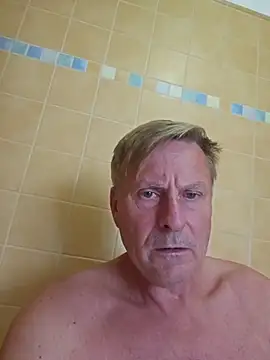 johnnym1 webcam