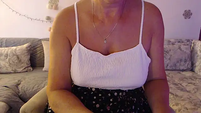 YourfantasyGiuly webcam