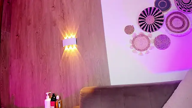 AliiceWonderland_ webcam