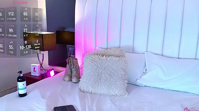 AlessiaBloom_ webcam