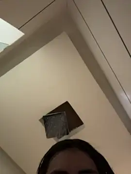 SweetHushviolet webcam