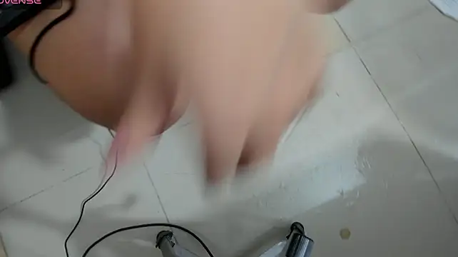miss_eylens webcam