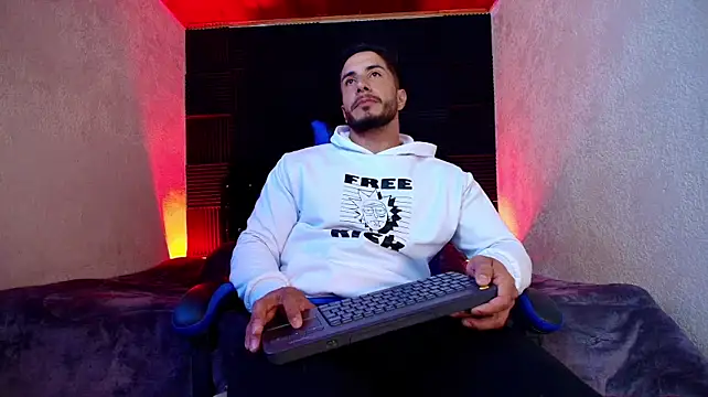 ZaneMaveric live cam on StripChat