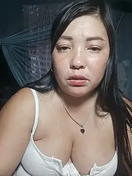 sary-hot2x webcam