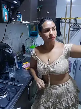 mell0102 webcam